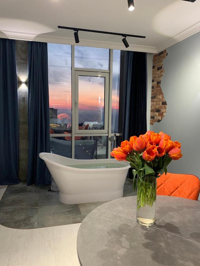 Vip Apartments With Sea View In Odessa Bagian luar foto